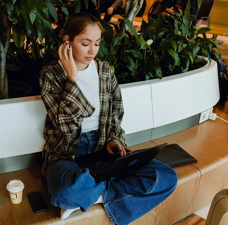 Towards more comfortable and connected public spaces